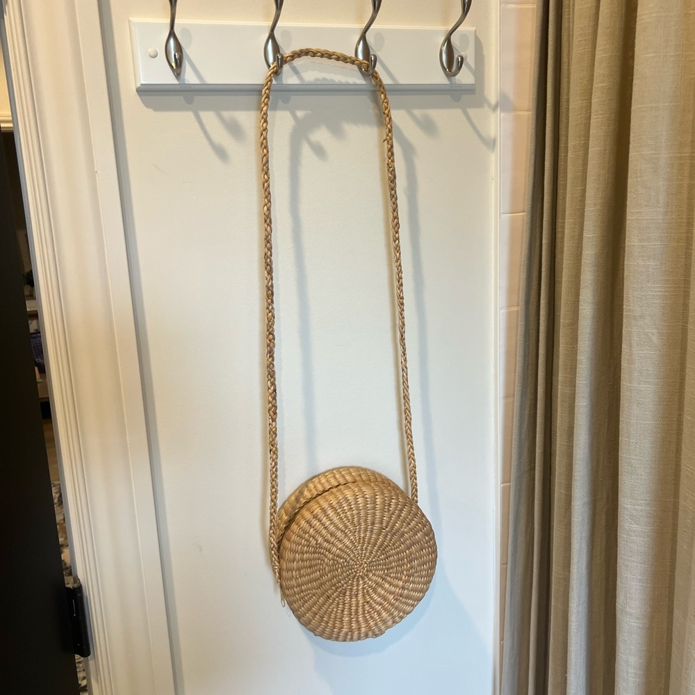 JTV Round Woven Beige Crossbody Bag